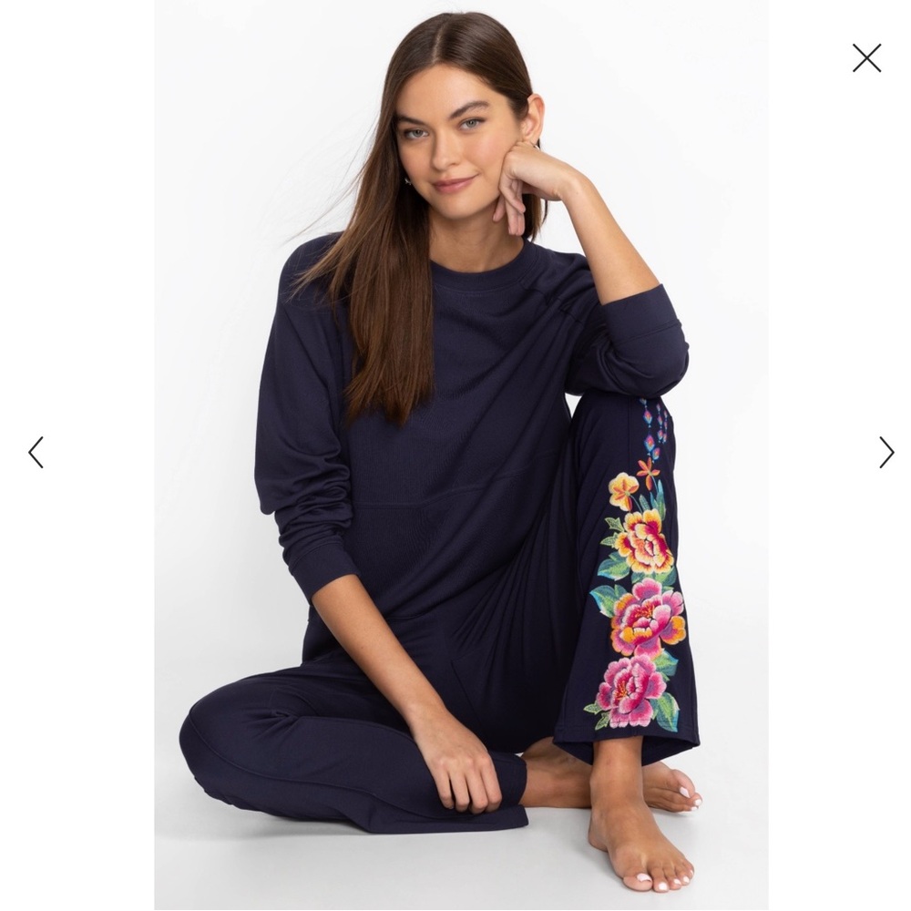 Johnny Was Embroidered Bee Active Jetsetter Pant